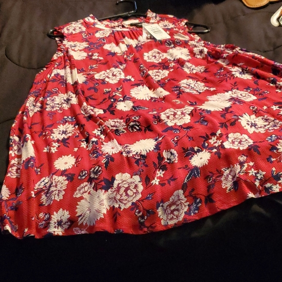 Ladies top - Picture 4 of 5